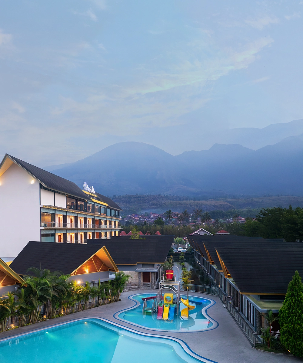 Bangunan utama Cahaya Villa Hotel